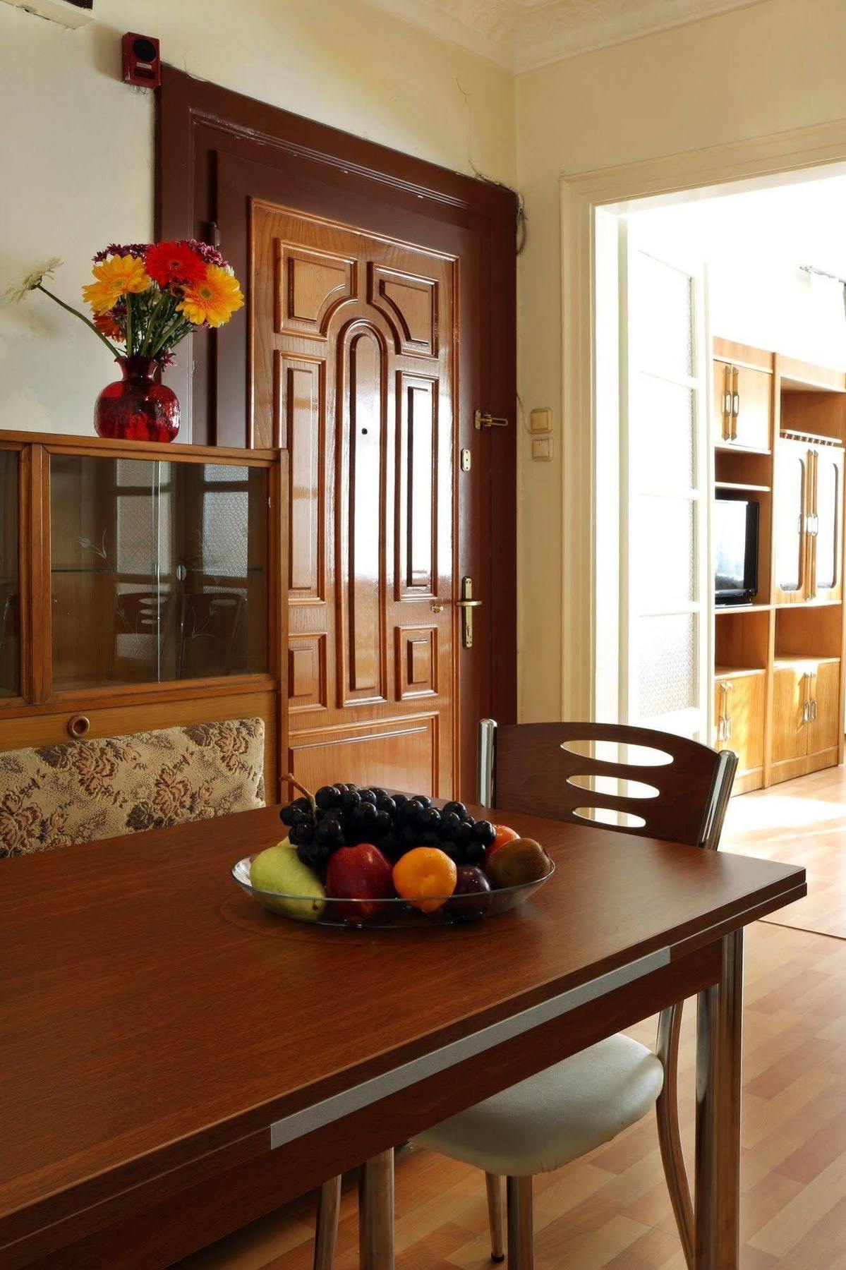 Ekim Hotel